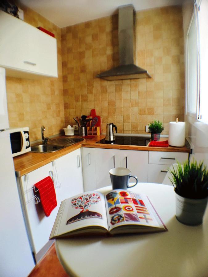 Apartamento Centro + wifi+ 2 camas de matrimonio +playa Cádiz Exterior foto